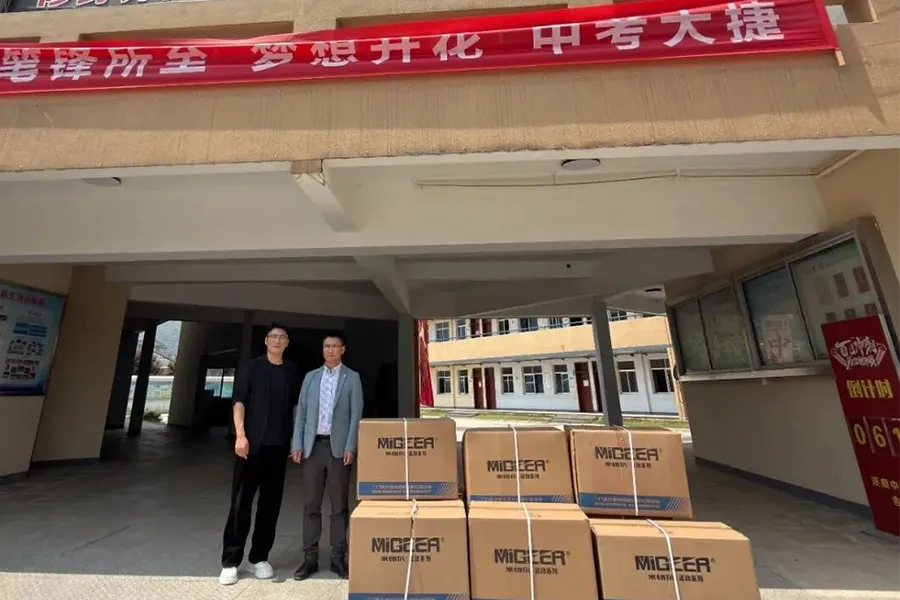 爱心助成长 体育暖校园 三门健龙体育走进沙柳中学开展公益捐赠活动